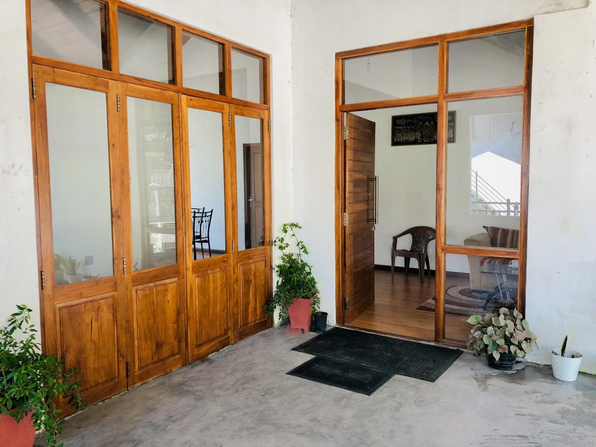 Star Holiday Home นูวาราเอลิยา ภายนอก รูปภาพ