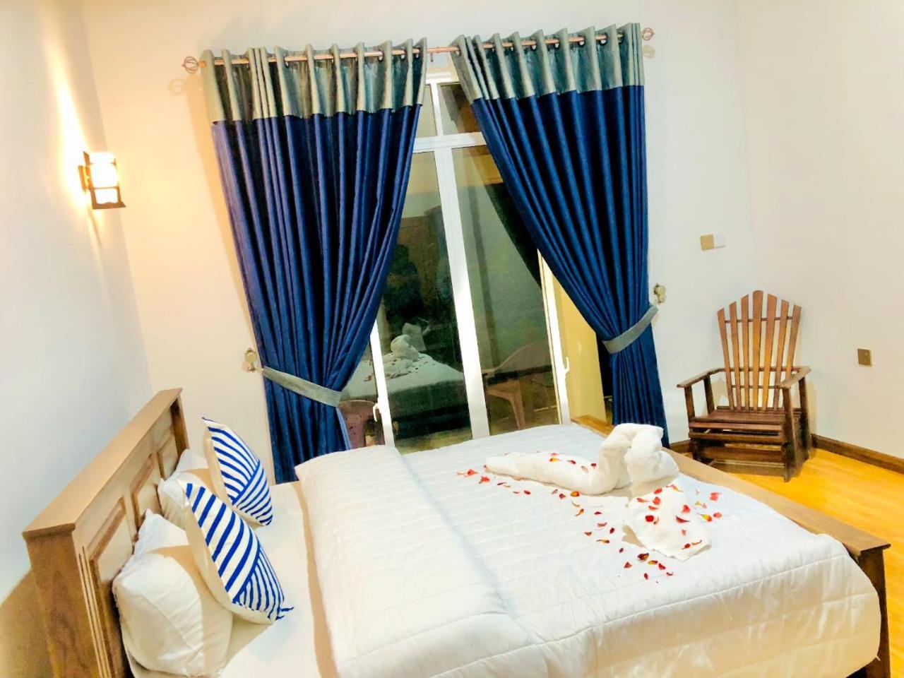 Star Holiday Home นูวาราเอลิยา ภายนอก รูปภาพ