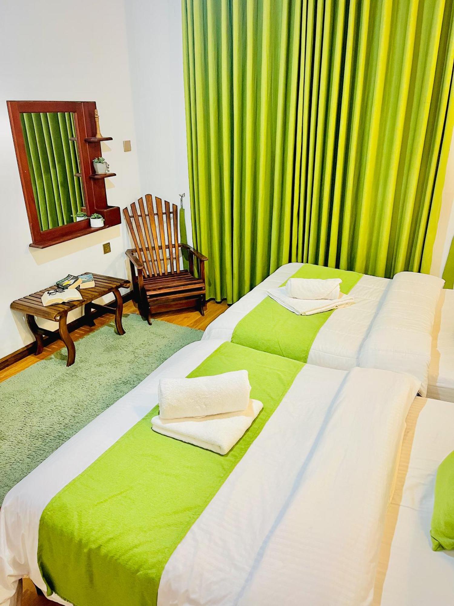 Star Holiday Home นูวาราเอลิยา ภายนอก รูปภาพ
